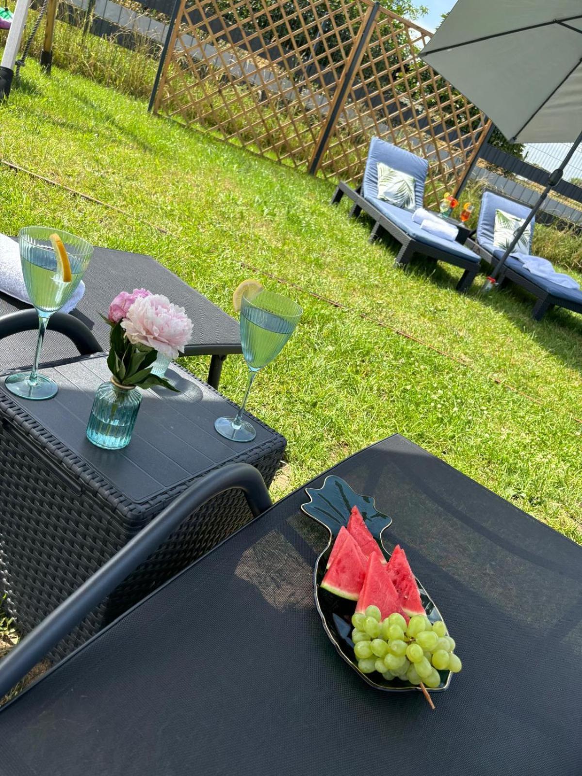 Jej I Jego - Eleganckie Domki Z Balia Na Wylacznosc Niewiesze Dış mekan fotoğraf